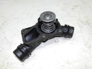 TERMOSTAT OBUDDOWA TERMOSTATU 2.2 2.5 M54 BMW E60 E61 X3 E83 E46 F-VAT
