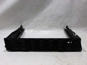 RAMKA OSŁONA CHŁODNICY PODSTAWA PAS PRZEDNI BMW E60 E61 M54 2.2 2.5 F-VAT