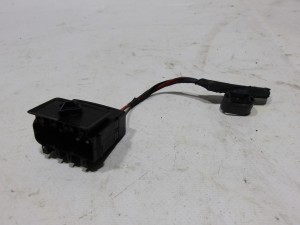 WTYCZKA KOSTKA ZŁĄCZKA BMW E60 E61 E63 E87 E90 1378136 1-828879-1 F-VAT