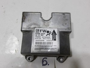 MODUŁ SENSOR PODUSZEK AIRBAG 13137907 OPEL ZAFIRA B F-VAT