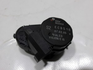 SILNICZEK NAGRZEWNICY BMW X5 E53 E39 6935443 F-VAT