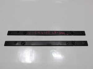 UCHWYT WSPORNIK MOCOWANIE OSŁONY PRZECIWDŹWIĘKOWEJ 7508490 BMW X5 E53 F-VAT