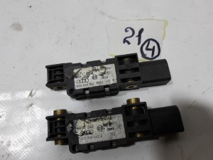 CZUJNIK UDERZENIA UDERZENIOWY 8E0959643 A4 B6 B7 VW SKODA SEAT F-VAT