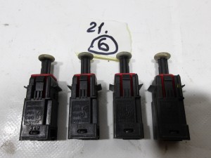 CZUJNIK PEDAŁU HAMULCA ŚWIATEŁ STOP 13299721 OPEL ASTRA H ZAFIRA B VECTRA C F-VAT