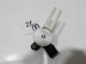 CZUJNIK PEDAŁU HAMULCA ŚWIATEŁ STOP 25889337 OPEL INSIGNIA A ASTRA J F-VAT