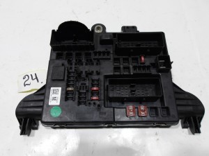MODUŁ SKRZYNKA BEZPIECZNIKÓW 13277321 OPEL INSIGNIA A F-VAT