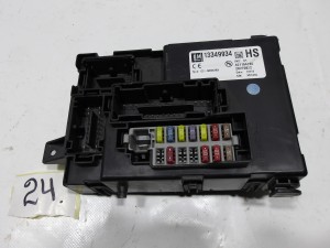 MODUŁ BSI SKRZYNKA BEZPIECZNIKÓW 13349934 OPEL MERIVA B F-VAT