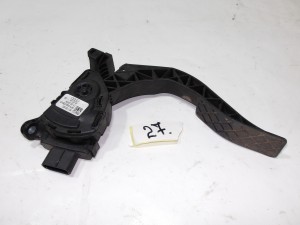 PEDAŁ POTENCJOMETR GAZU 8K1723523 AUDI A4 B8 A5 8T VW SKODA SEAT F-VAT