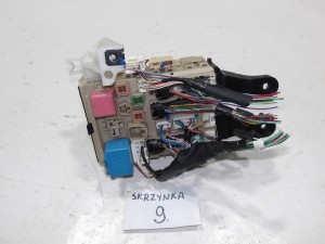 SKRZYNKA BEZPIECZNIKÓW 82730-056600-A TOYOTA AVENSIS T27 F-VAT