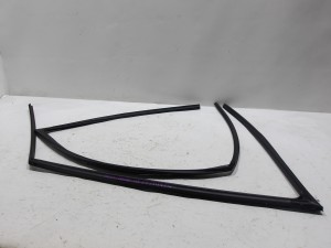 USZCZELKA SZYBY DRZWI PRZÓD PRZEDNIA LEWA PRAWA TOYOTA AVENSIS T27 F-VAT