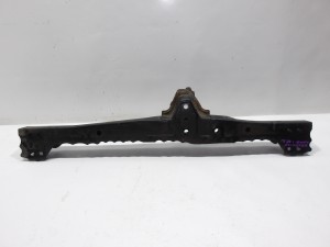 BELKA POD CHŁODNICE PAS PRZEDNI WZMOCNIENIE TOYOTA AVENSIS T27 F-VAT