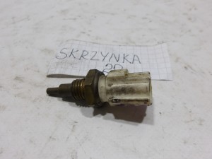 CZUJNIK TEMPERATURY PŁYNU CHŁODZĄCEGO TOYOTA AVENSIS T27 PRIUS AURIS VERSO F-VAT