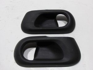 OSŁONA KLAMKI WEWNĘTRZNEJ 13106251 13106252 LEWA PRAWA  OPEL CORSA C F-VAT
