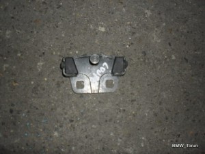 ZAMEK RYGIEL KLAPY TYŁ TYLNEJ BMW E36