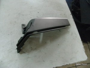 MASKOWNICA PASÓW OSŁONA LEWA BMW E60