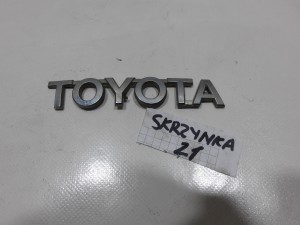 ZNACZEK EMBLEMAT KLAPY BAGAŻNIKA TOYOTA VERSO F-VAT