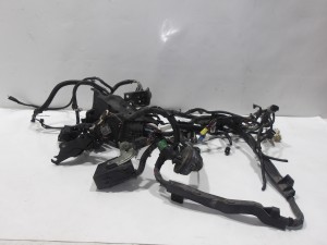 WIĄZKA INSTALACJA SKRZYNKA BEZPIECZNIKÓW 82111-0F750 TOYOTA VERSO 2.0 D4D F-VAT