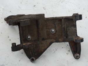 ŁAPA WSPORNIK MOCOWANIE ALTERNATORA PEUGEOT PARTNER 1 I CITROEN BERLINGO 1.9D F-VAT