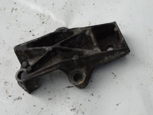 ŁAPA WSPORNIK SILNIKA SKRZYNI BIEGÓW PEUGEOT PARTNER 1 I CITROEN BERLINGO 1.9D F-VAT