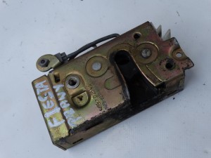 ZAMEK DRZWI PRAWY FORD FIESTA III MK3 3D F-VAT