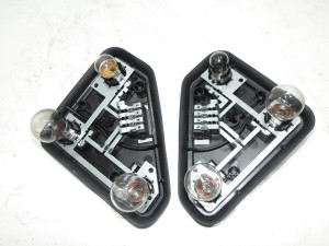 WKŁAD LAMPY LEWY PRAWY TYŁ TYLNY 8371325 8371326 BMW E39 KOMBI F-VAT