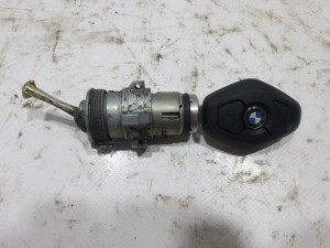 WKŁADKA ZAMKA DRZWI KLUCZYK BMW E39 F-VAT