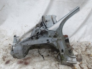 ĆWIARTKA PODŁUŻNICA LEWA PRZÓD PRZEDNIA SŁUPEK FARTUCH RENAULT SCENIC I F-VAT