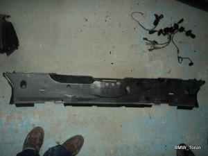 OSŁONA OBUDOWA PASA TYLNEGO BMW E36 SEDAN COUPE