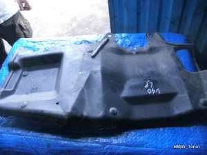 OSŁONA MASKOWNICA LEWA VOLVO V40 S40