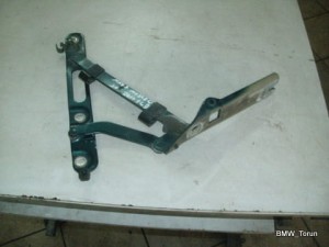 ZAWIAS KLAPY TYŁ LEWY BMW E36
