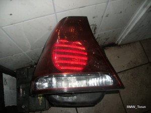 LAMPA TYLNA TYŁ LEWA E46 COMPACT LIFT