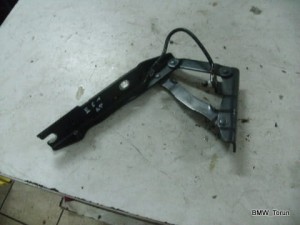 ZAWIAS MASKI PRAWY BMW E60 E61