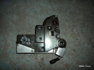 ZAMEK SZYBY TYŁ TYLNEJ BMW E39 KOMBI