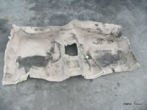 DYWAN WYKŁADZINA PODŁOGA TYŁ BMW E46