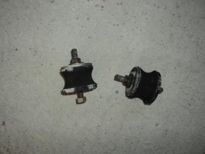 PODUSZKA PODUSZKI SKRZYNI BIEGÓW BMW E39 ORYGINAŁ