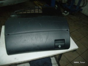 OSŁONA SCHOWEK PASAŻERA AUDI A4 B5