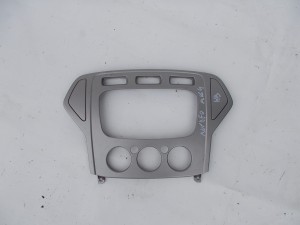 RAMKA RADIA PANELU KLIMATYZACJI MONDEO MK4 F-VAT