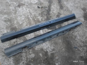 NAKŁADKA NA PRÓG PRAWA BMW E46 COSMOSSCHWARZ