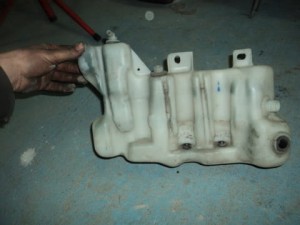ZBIORNICZEK SPRYSKIWACZY BMW E39 XENON KOMBI
