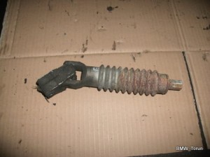 KRZYŻAK ŁĄCZNIK KOLUMNY KIEROWNICZEJ BMW E46