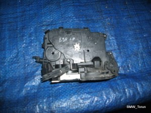 ZAMEK DRZWI PRZÓD LEWY BMW E90 E91