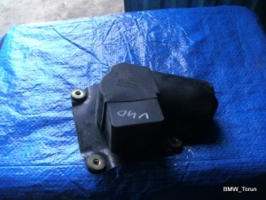 SILNICZEK WYCIERACZEK PRZÓD VOLVO V40