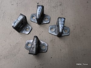 RYGIEL RYGLE DRZWI MERCEDES 124