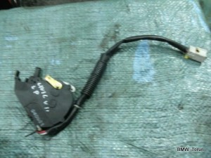 ZAMEK SIŁOWNIK DRZWI PRZÓD L F-VAT CIVIC VII 0105