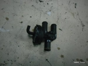 ODMA SEPARATOR OLEJU 2.5 3.0 V6 OMEGA VECTRA B