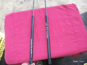 SIŁOWNIK TELESKOP KLAPY TYŁ SCENIC II