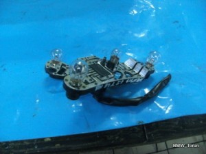 OPRAWKA WKŁAD LAMPY TYŁ LEWA AVENSIS T25