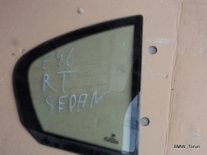 SZYBA BOCZNA TYŁ PRAWA MAŁA BMW E46 SEDAN