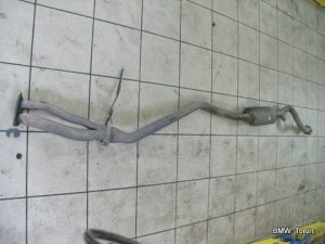 TŁUMNIK ŚRODKOWY RURA WYDECH 1.8i 2.0i BMW E90 E91