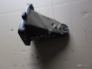 ŁAPA MOCOWANIE WSPORNIK SILNIKA PRAWA MERCEDES 124